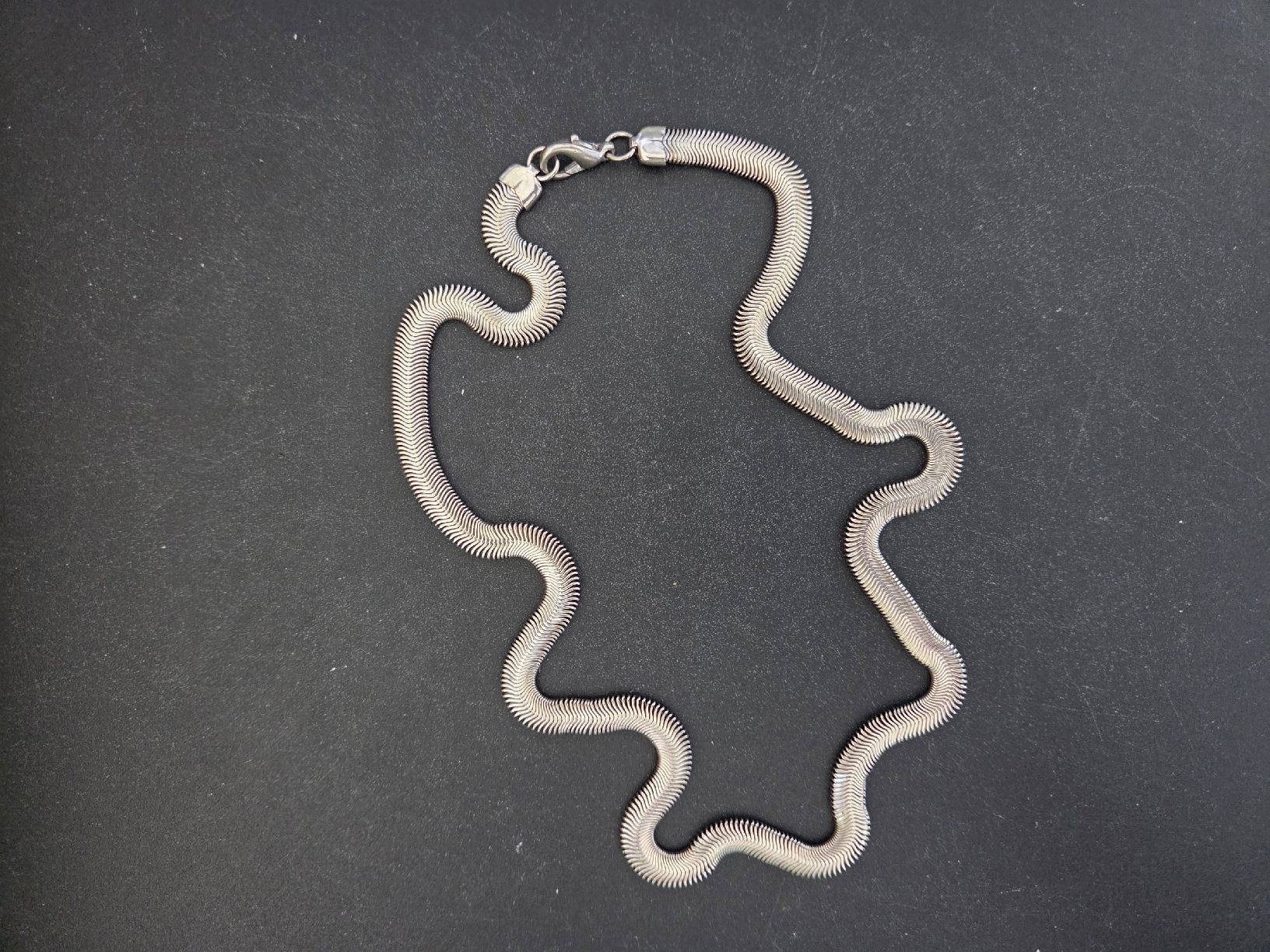Catenine: Collier argenté, très fin maillage mobile – Usato da Territet venduto da Cenh 1