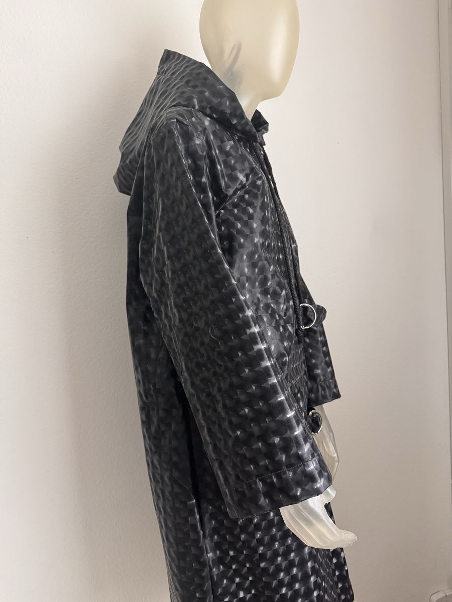 Cappotti: Schwarzer Regenmantel . One Size – Usato da Basel venduto da YanaR10 2