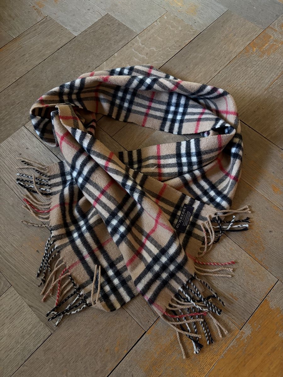 Burberry Foulard & Sciarpe: Burberry Schal – Nuovo (secondo la descrizione) da Winterthur venduto da raphael.hbg 1