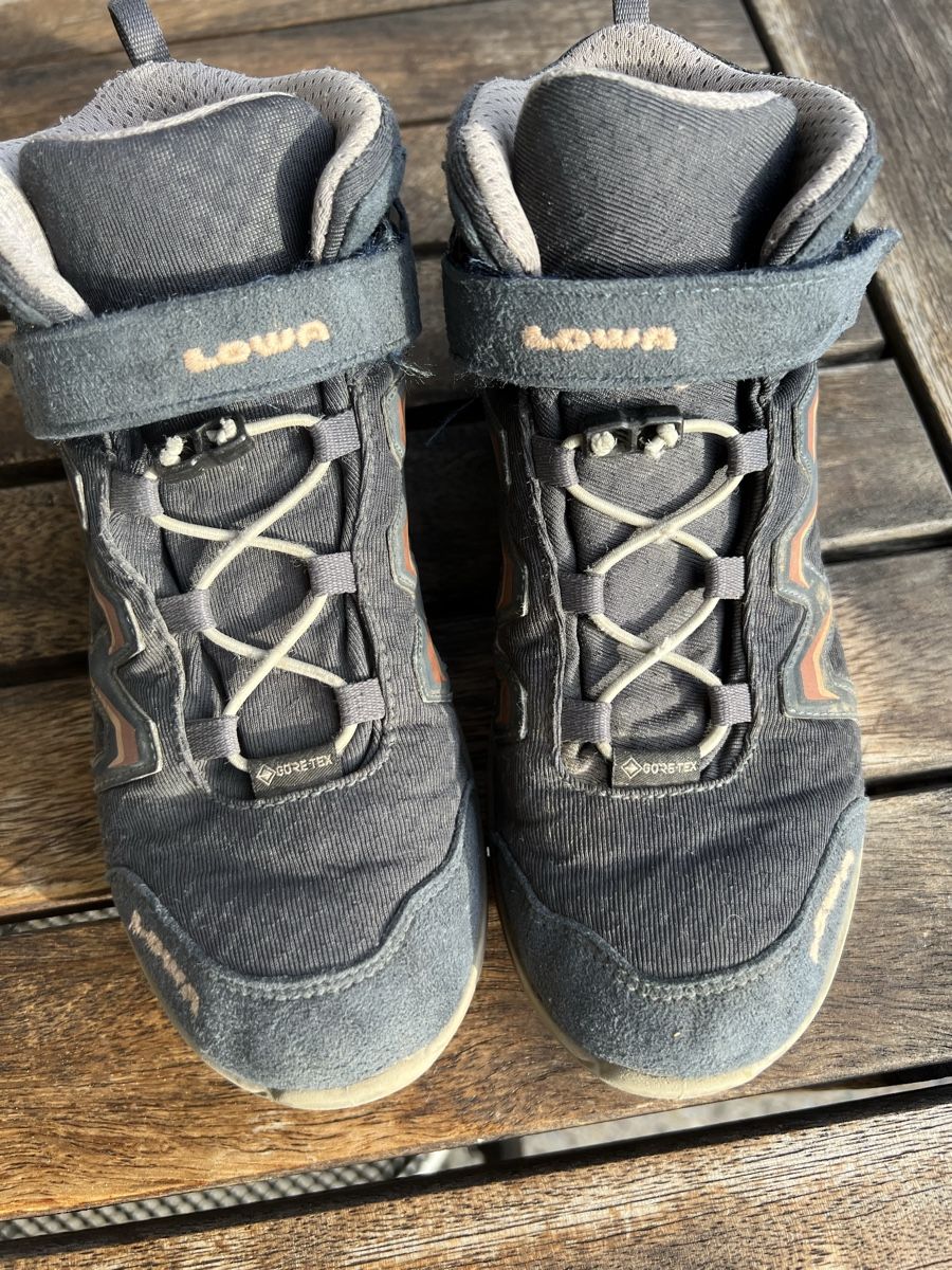 Lowa Schuhe für Jungen: Lowa 35 – Gebraucht aus Glattbrugg von HUAKK 1