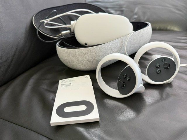 VR Brille: VR-Headset Meta Quest 2, kaum gebraucht – Gebraucht aus obfelden von Jetztaber 1
