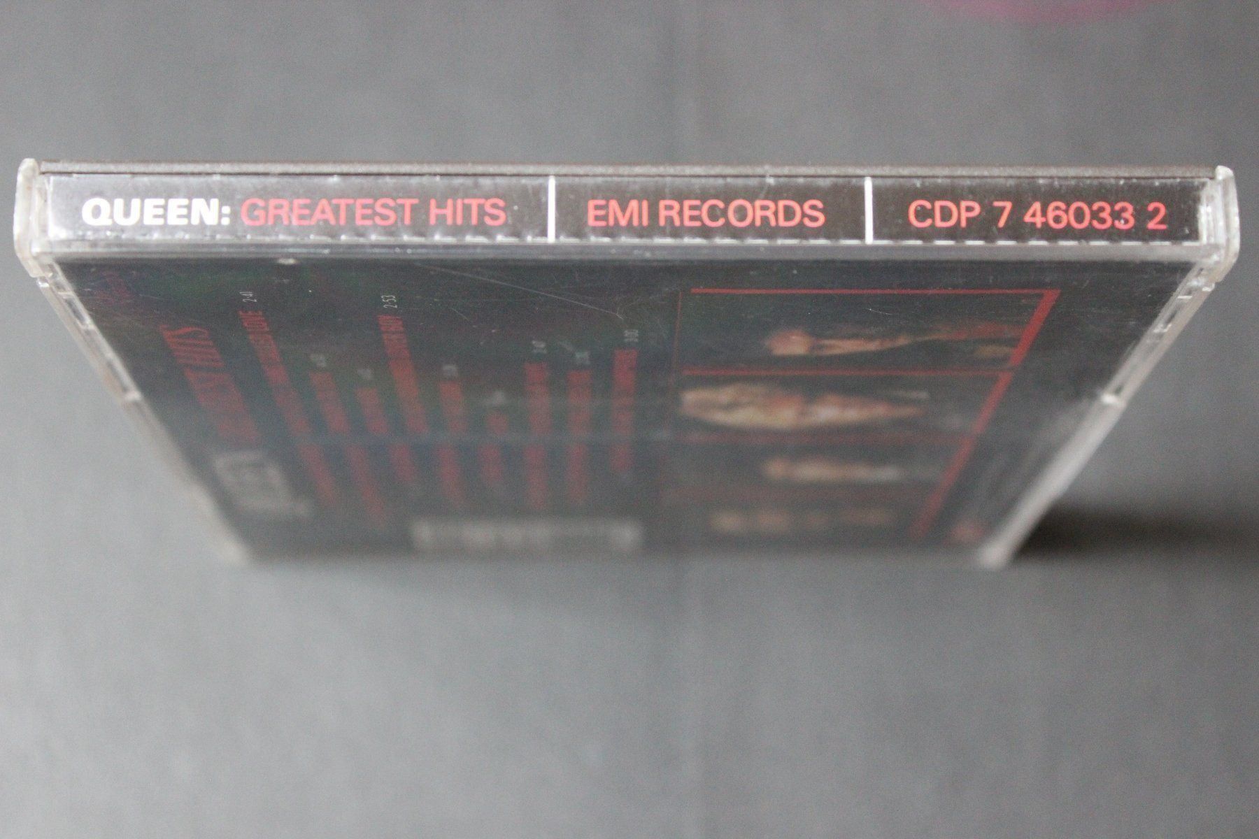 CD: QUEEN - GREATEST HITS CD Made in UK – Usato da Tübach venduto da JamesStone 5