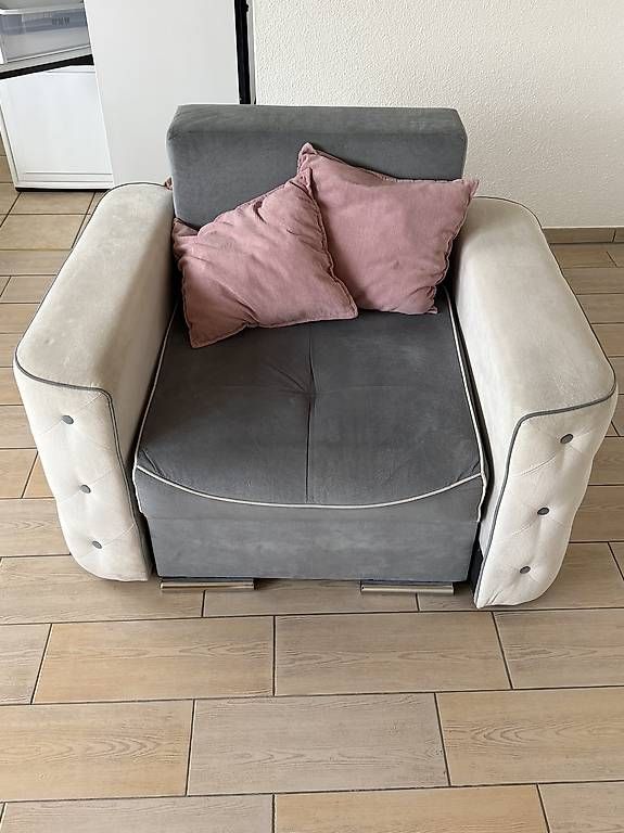 Fauteuils: Sessel / Schlafsessel (Sofa) – D'occasion à Uetendorf par Sunnysky