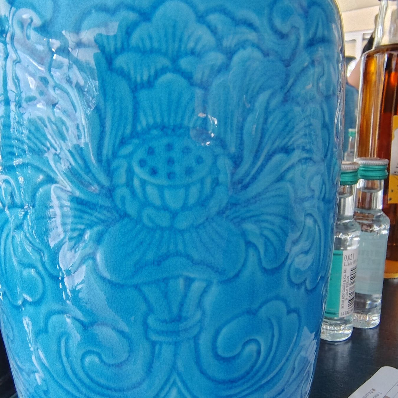 Vasi & Recipienti: Chinese Medium Blue Lotus Vase 22cm High – Usato da Dietikon venduto da aberdeen30 2