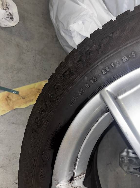 Volkswagen Pneumatici & Ruote complete: Cerchi Gamaparts 185/65 r15 – Usato da Pregassona venduto da Eddy_Jan 1