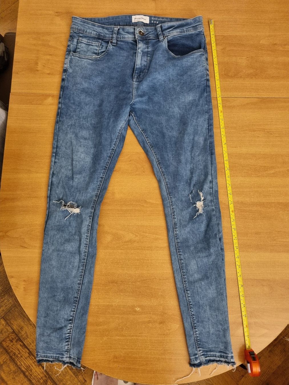 Bershka Jeans: Lot de 4 Jeans déchirés taille 42 Bershka et Pull & Bear – Usato da Carouge GE venduto da serginho22 3