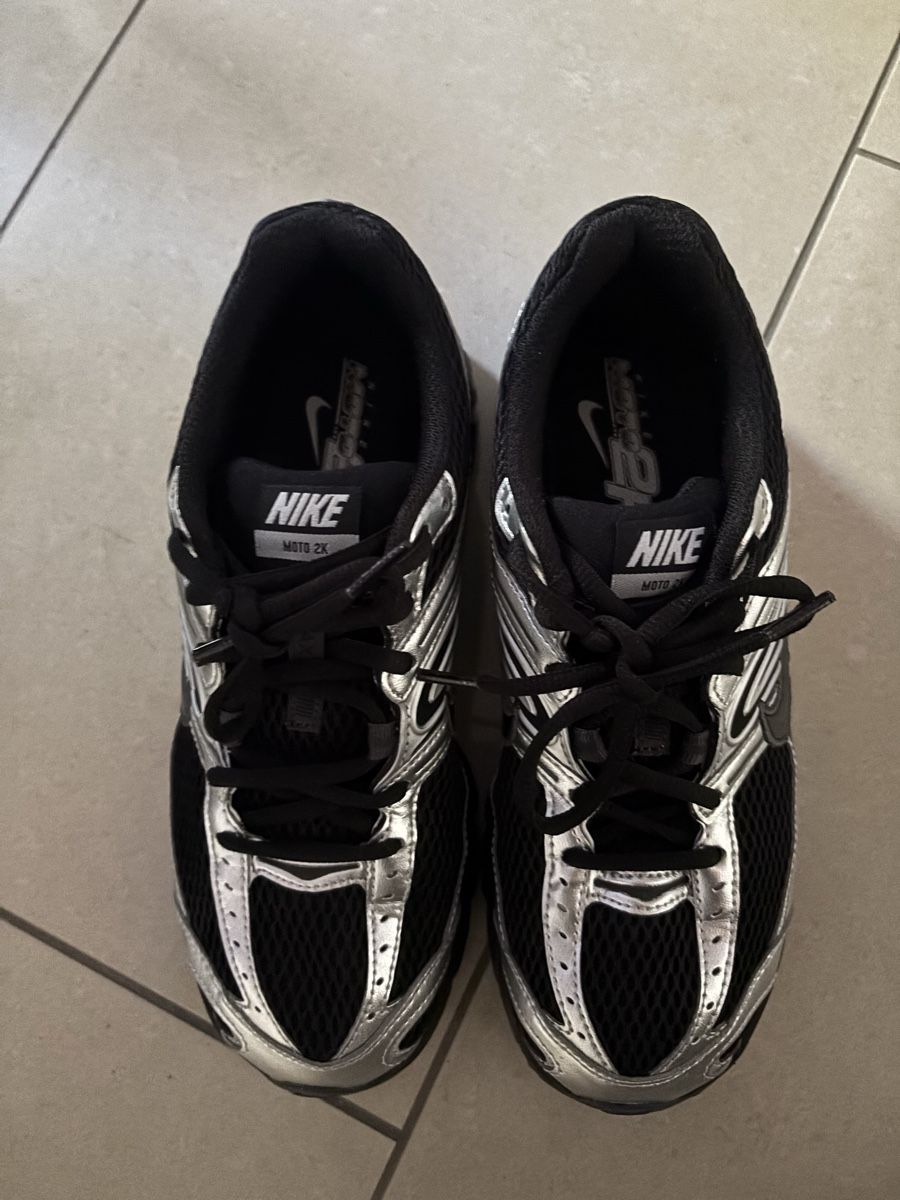 Nike Scarpe da donna: Nike Air Max MOTO 2K – Nuovo (secondo la descrizione) da Sutz venduto da charis1411 2