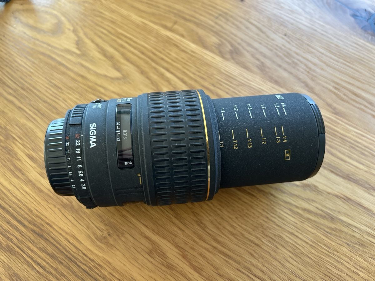Sigma Obiettivi: Sigma 105mm 1:2.8 D EX Macro Objektiv – Usato da Henggart venduto da Piazzolla 3