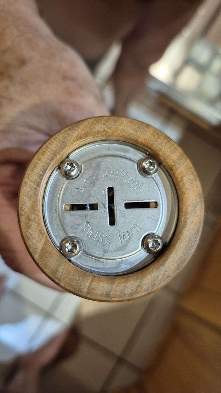Elettrodomestici da cucina: Muskatmühle Kirschholz neu – Nuovo e nell'imballaggio originale da Gamprin venduto da Holzkunst. 2