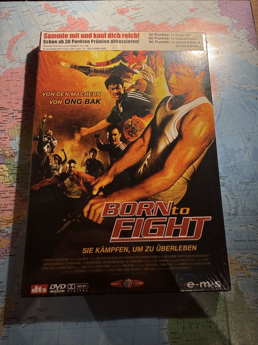 Tutti i DVDs: Born to Fight DVD Neu OVP – Nuovo e nell'imballaggio originale da Flaach venduto da Filmklopper87