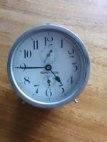 Antike kleine Standuhr