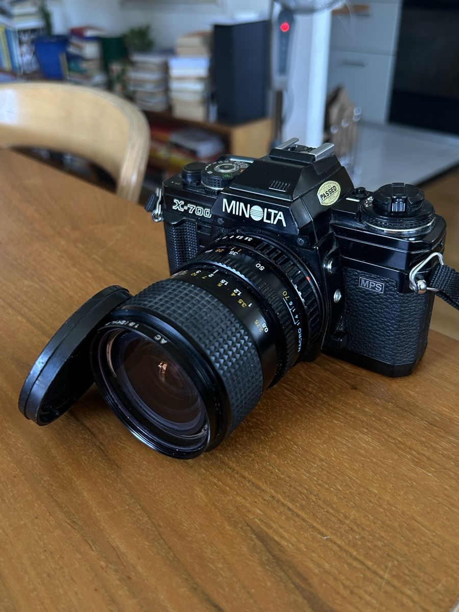 Minolta Appareil photo: Minolta X-700 Spiegelreflexkamera analog mit extra Objektiv – D'occasion à Zürich par anna7377 4