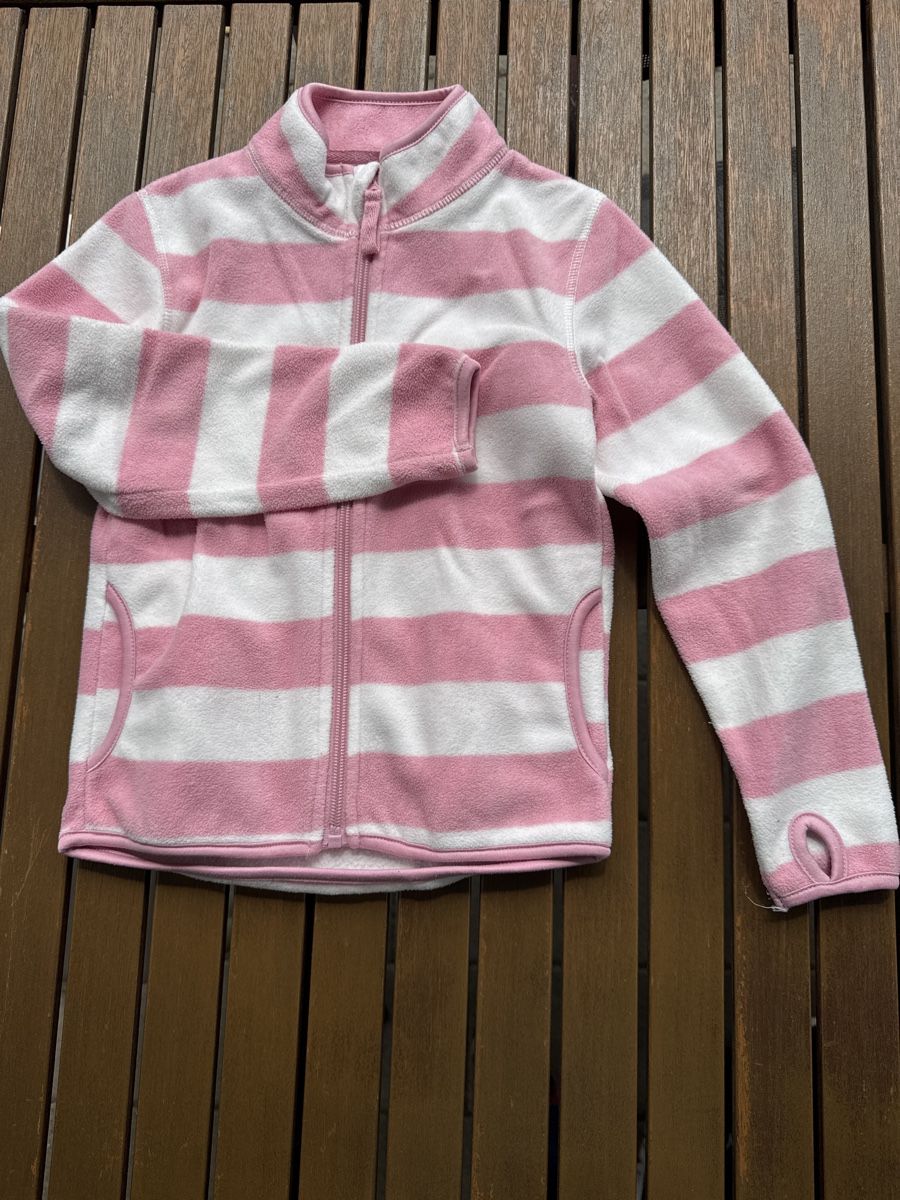 Vestes & Manteaux: Fleece-Jacke, Grösse 122 – D'occasion à Tägerig par nellair