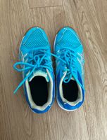 Asics Hallenschuhe, hellblau, Grösse 38, Top Zustand!
