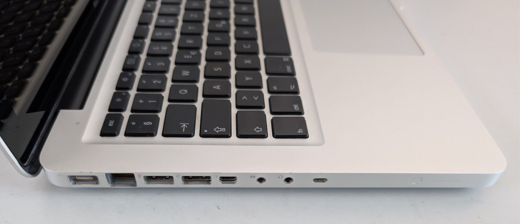 Apple Portables: Apple MacBook Pro 13" – D'occasion à Dietlikon par ComdatAG 3