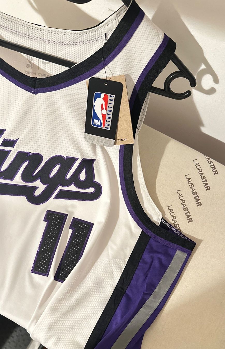Nike Canottiere & Pantaloni: NBA Sacramento Kings Authentic Association Jersey – Nuovo e nell'imballaggio originale da Zürich venduto da SisterCarrie 2