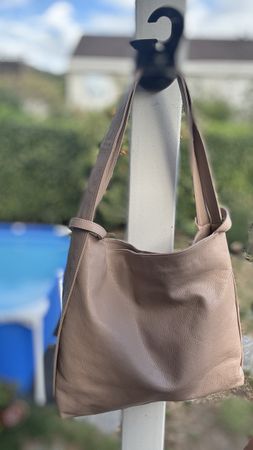 Damen Rucksack Tasche Leder pastell cremerosa neuwertig