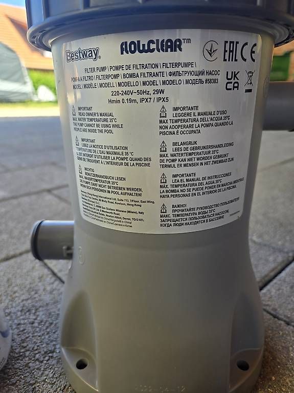Piscines: Pool Filterpumpe Bestway 2.006 – D'occasion à Linden par Beniwill 1