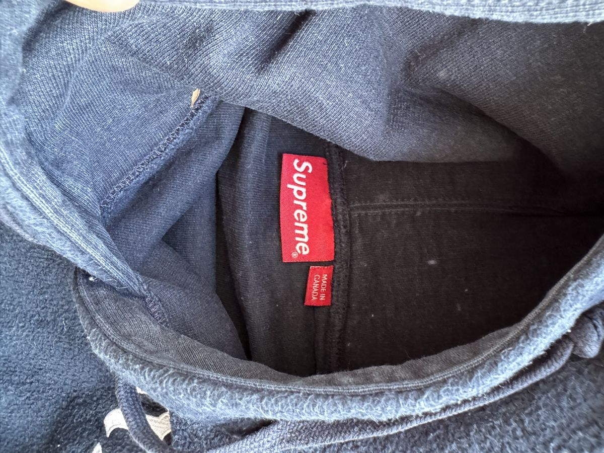 Maglioni & Felpe: Supreme Hoodie, dark blue – Nuovo (secondo la descrizione) da Zürich venduto da forestF4iry 2