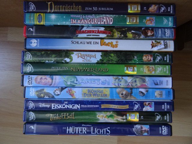 Tutti i DVDs: 11 Kinder DVD`s – Usato da Bazenheid venduto da Aebi55