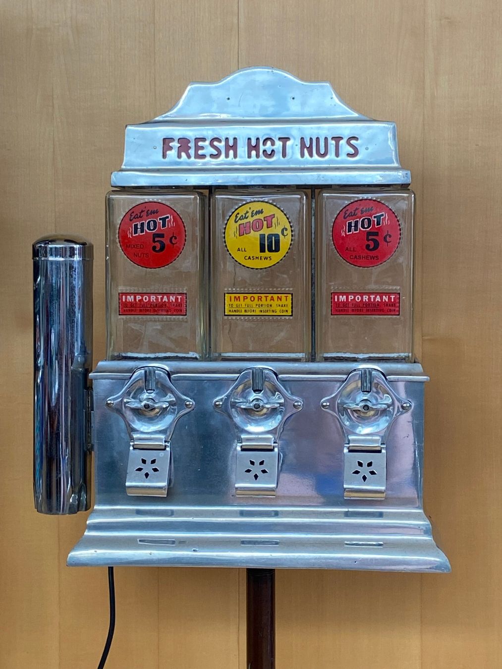 Autres pour la gastronomie & hôtellerie: Fresh Hot Nuts Nüssliautomat – D'occasion à Bad Zurzach par Mfi2 1