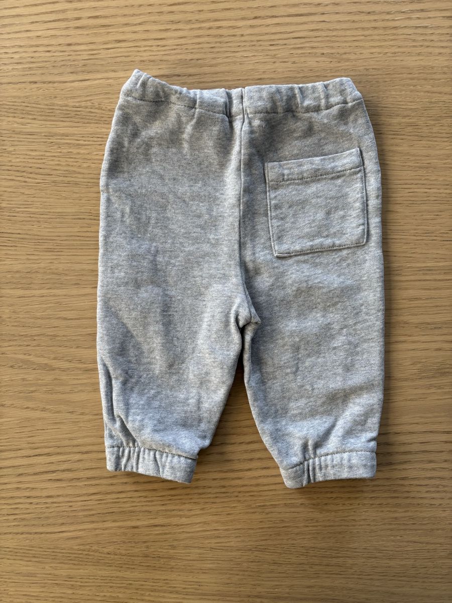Arket Pantaloni: Baby Arket joggers 6 months – Usato da Villard-sur-Chamby venduto da kamila_1024 1