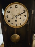 Wanduhr antik, Holzgehause, Vintage-Charme für Ihr Heim!(S2)