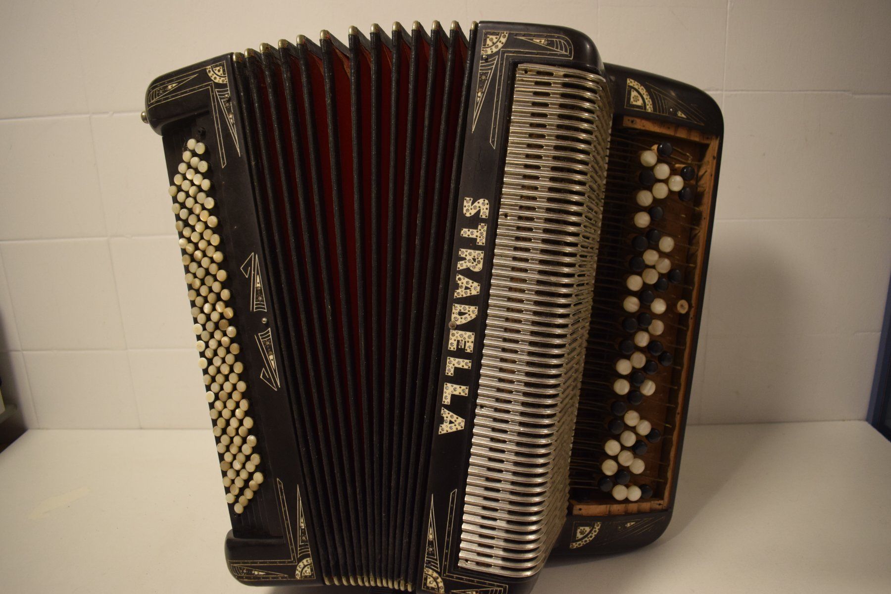 Strumenti musicali: Akkordeon Stradella – Usato da Zürich venduto da Brockito 8
