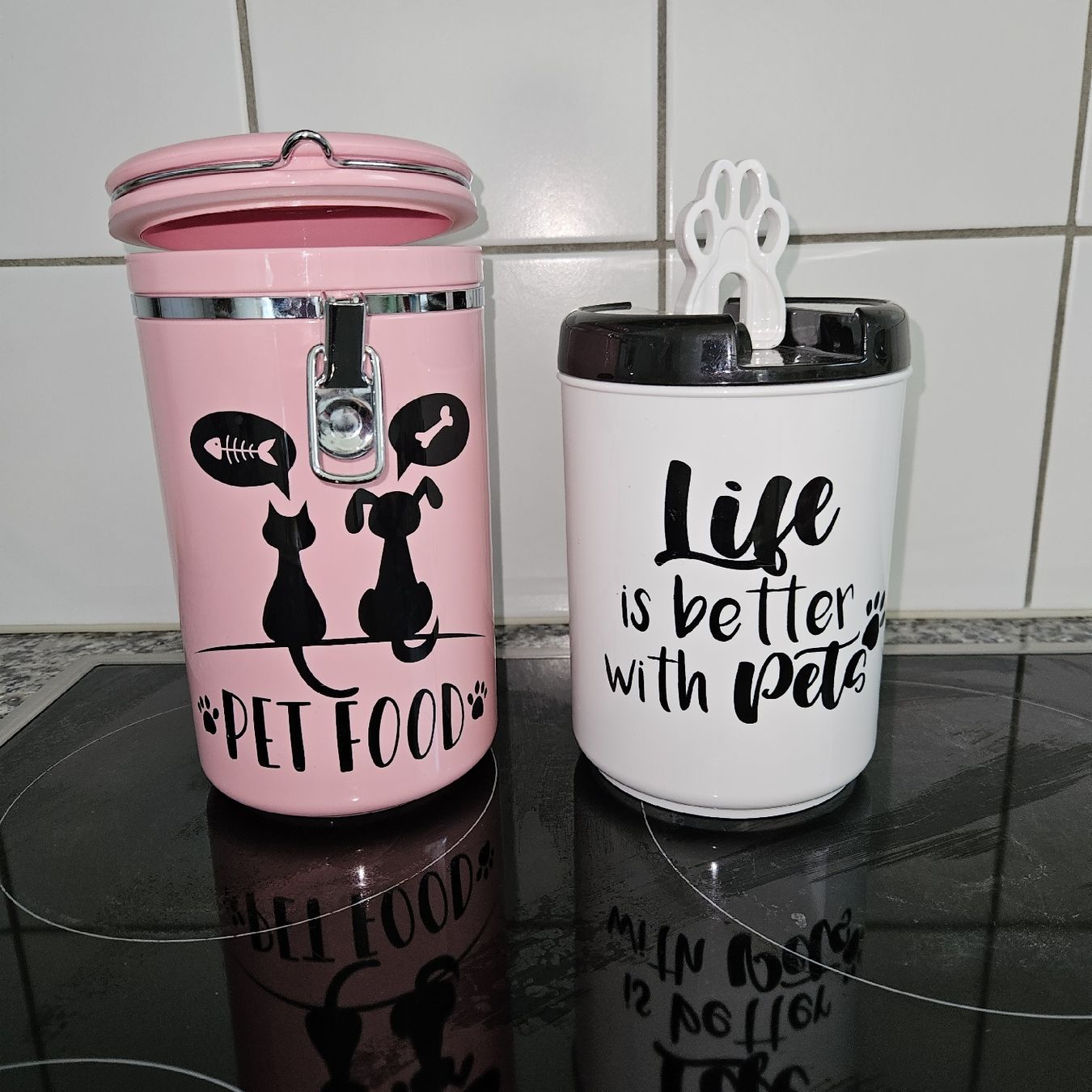 Behälter & Ähnliches: Dose für Tierfutter pink neu – Gebraucht aus Au ZH von plumi21
