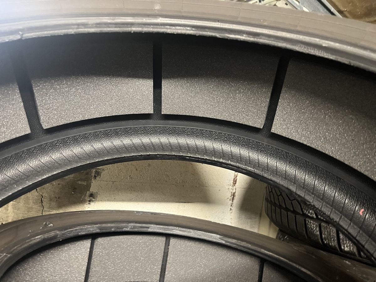 Pneus & Kompletträder: 255/40/20 Pirelli mit  Montage 300.- – Gebraucht aus Möriken AG von duv_c6rr 3