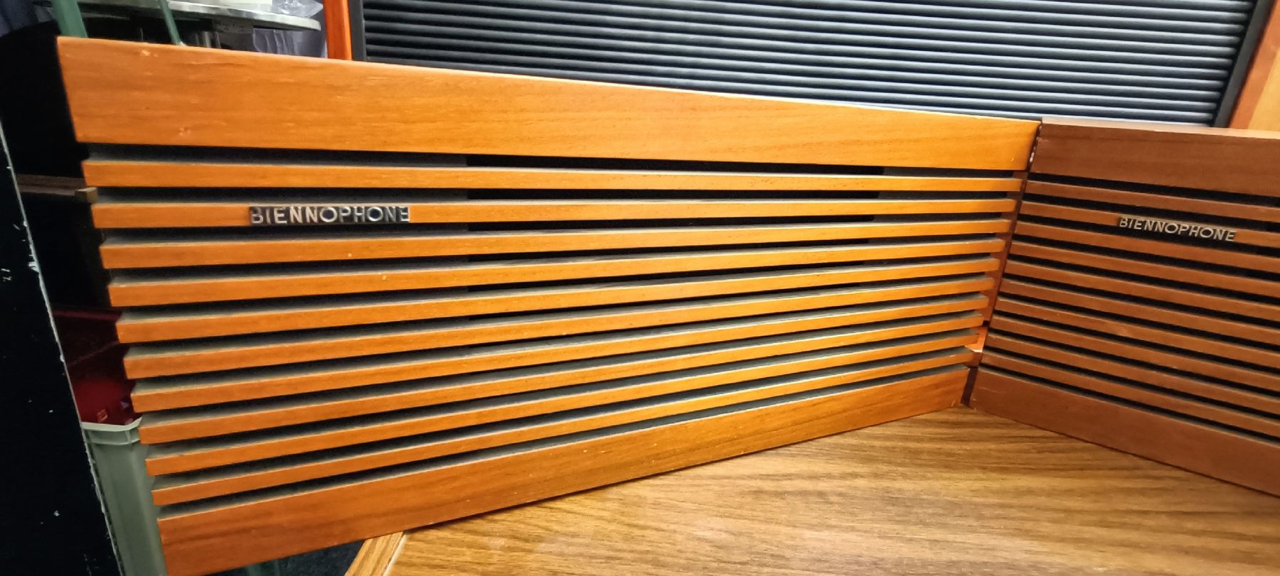 Grundig Radios: Grundig Stereo-Konzertschrank Como E/51  – D'occasion à Pfäffikon ZH par K-V-M 3