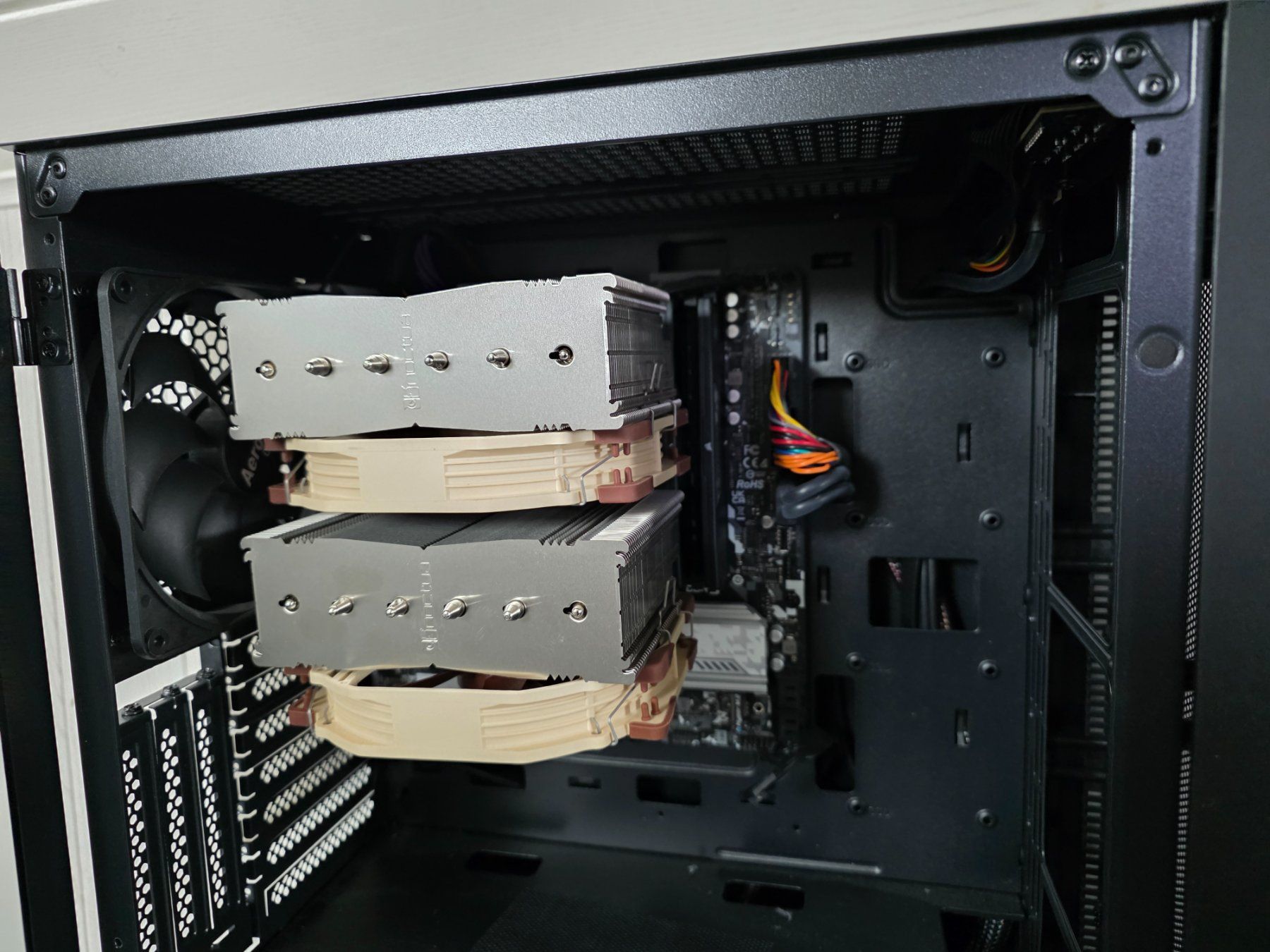 PC: Workstation PC - i7-13700k / 64GB DDR5 / 2TB SSD – Usato da Eiken venduto da Marcovolt