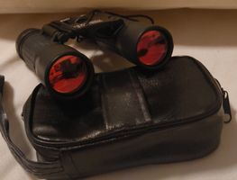 Hochwertiges Revue Fernglas 10/25 - Ideal für Wanderungen