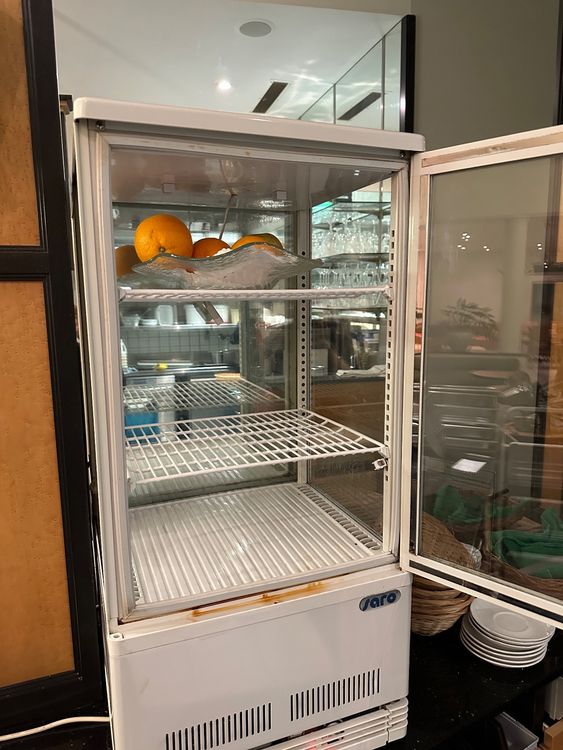 Vitrine Réfrigérée Saro SC100DT - Double Porte, 98L, Noire, Idéale Pour Pâtisseries Ou Boissons