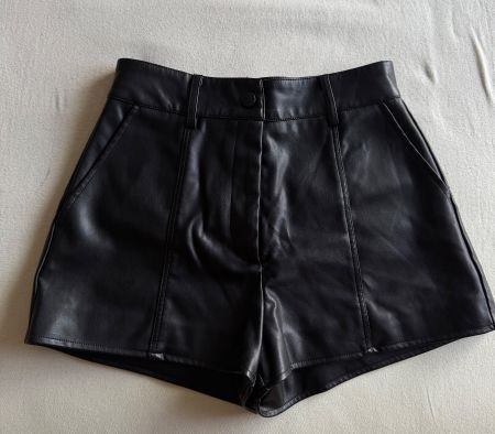 Shorts simili cuir noir taille haute femme taille S bon état