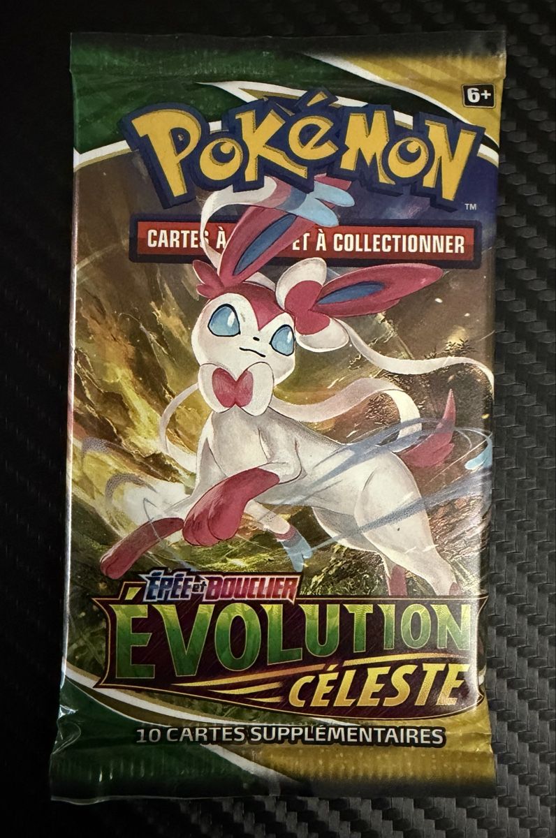 Pokémon Carte collezionabili: Pokémon Booster Évolution Céleste FR Nymphali Scellé – Nuovo e nell'imballaggio originale da La Chaux-de-Fonds venduto da CatchEmCardzz