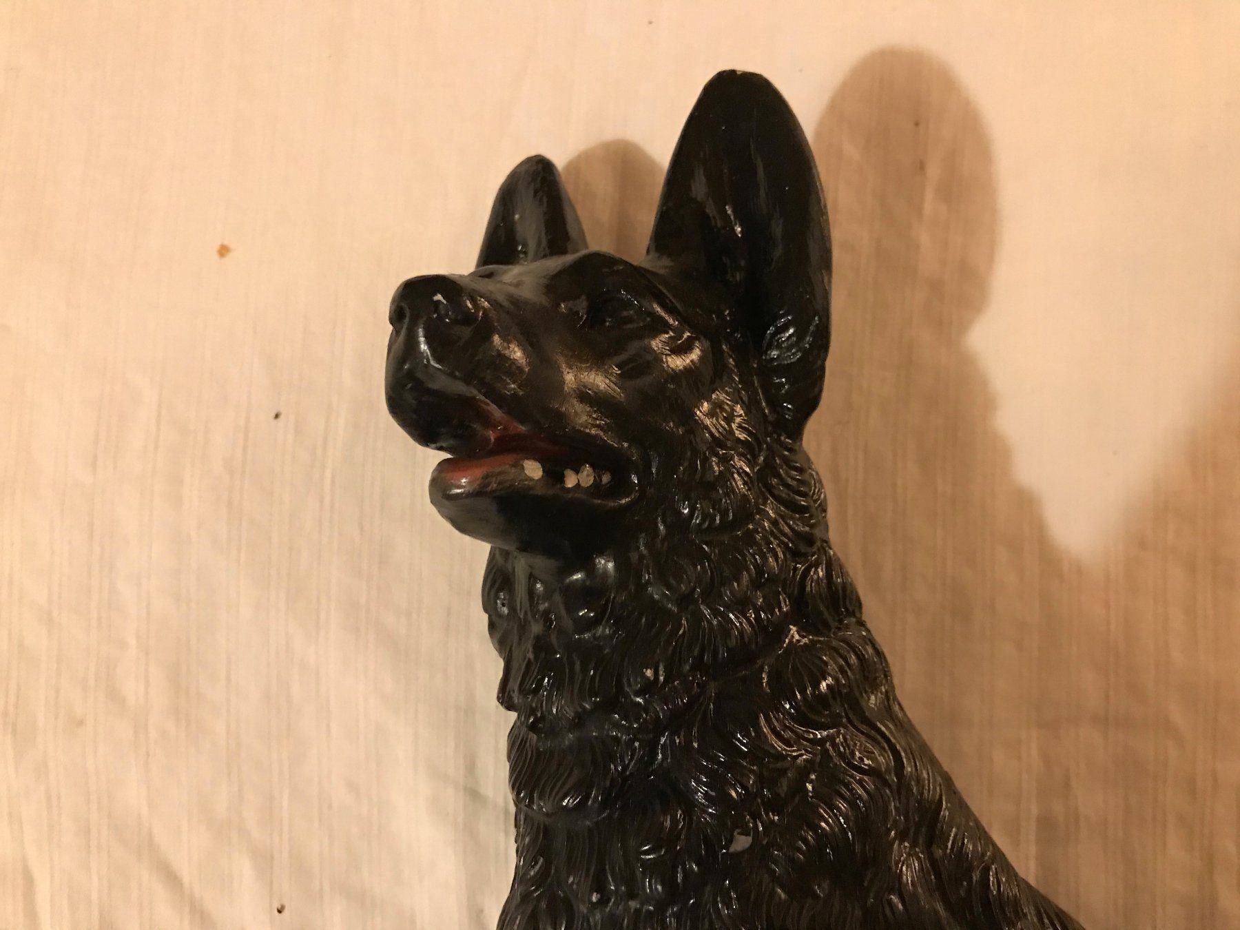 Figuren: Statue d'un chien noir – Gebraucht aus Ste-Croix von BuffetSC 5