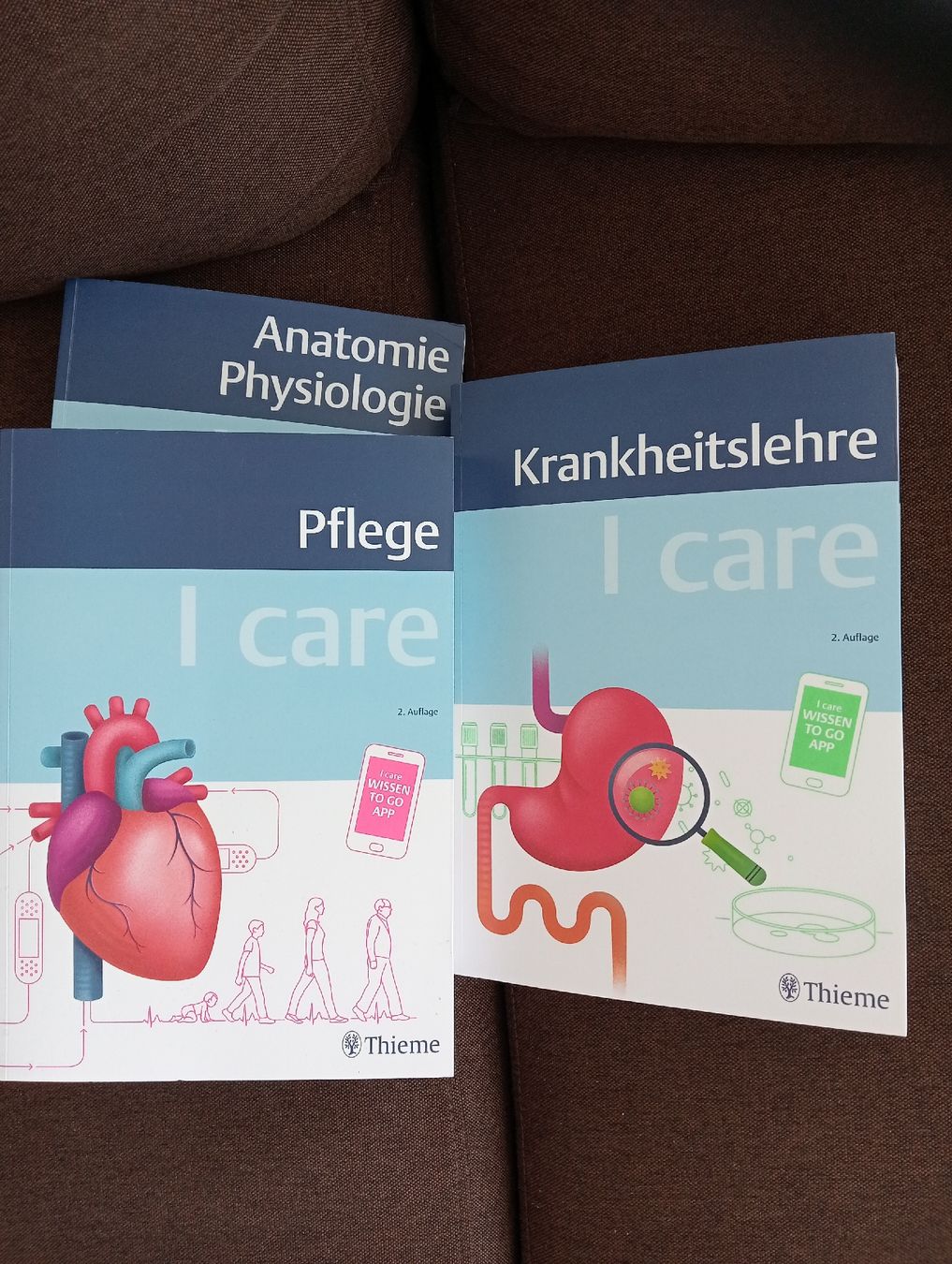 Libri: Lehrbuchreihe I care. Thieme – Usato da Frenkendorf venduto da RedTsunami23