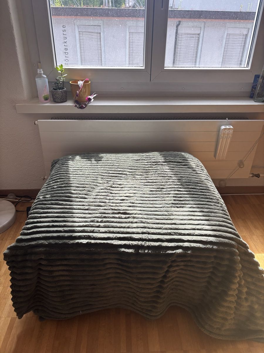 Ikea Letti: Ikea VITHÄLL sofa bed/ pouffe/ guest bed – Usato da Zürich venduto da beg_c6l2 4