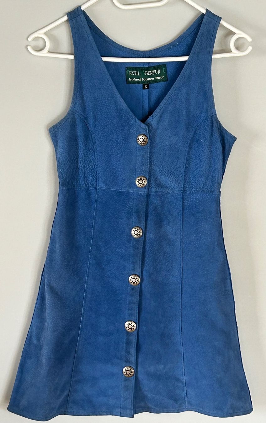 Robes: Lederkleid Gr.S – D'occasion à Wil SG par Bitzitom