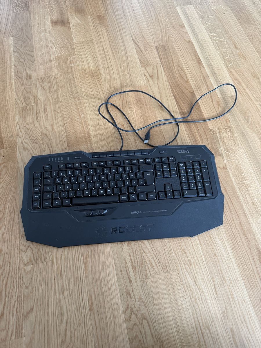 Claviers: Sharkoon Gaming Tastatur – D'occasion à Aesch BL par nib_w2hb
