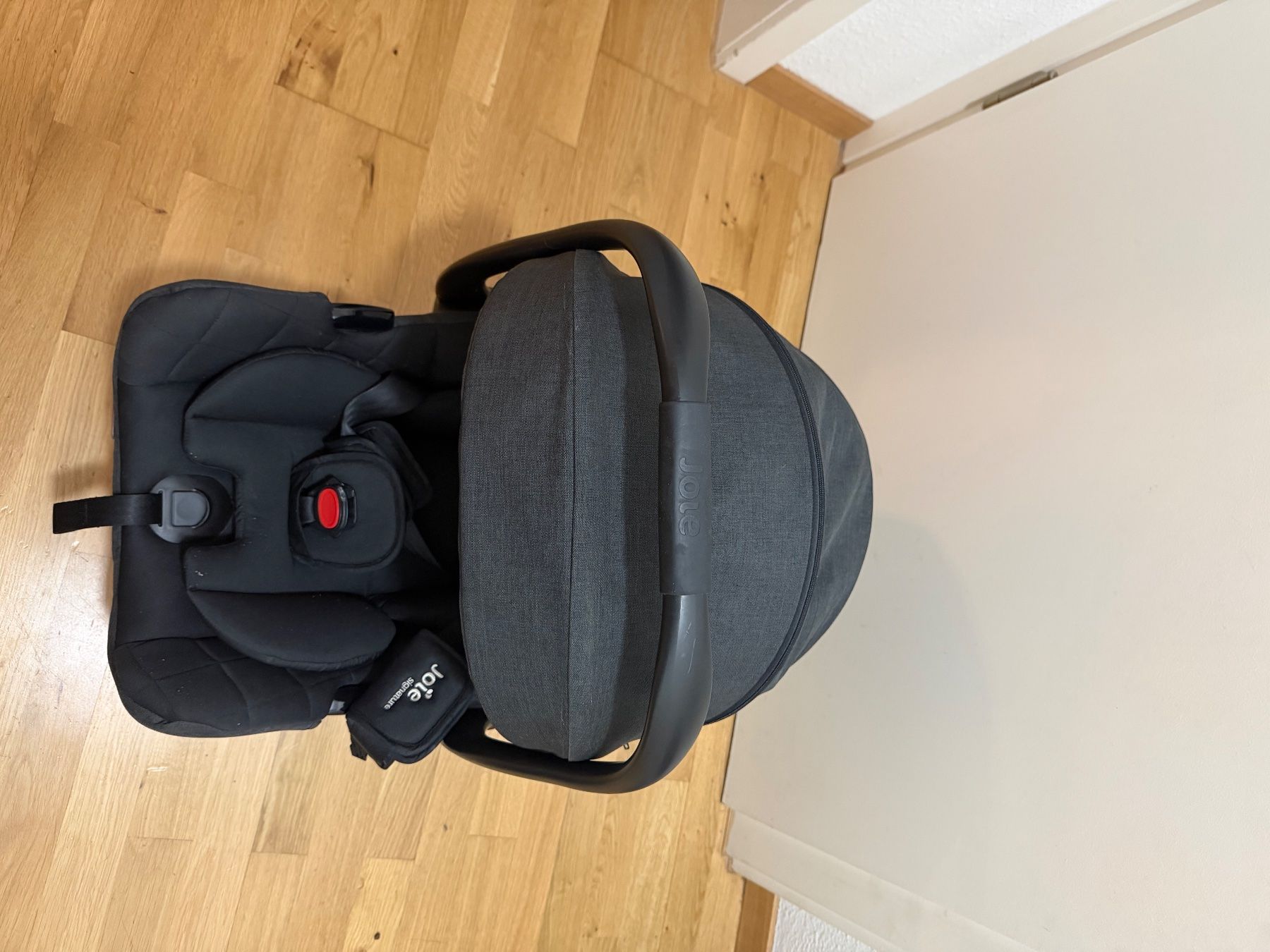 Joie Sièges auto: Joie Babyschale schwarz gebraucht – D'occasion à Bern par Mechaniker321 2