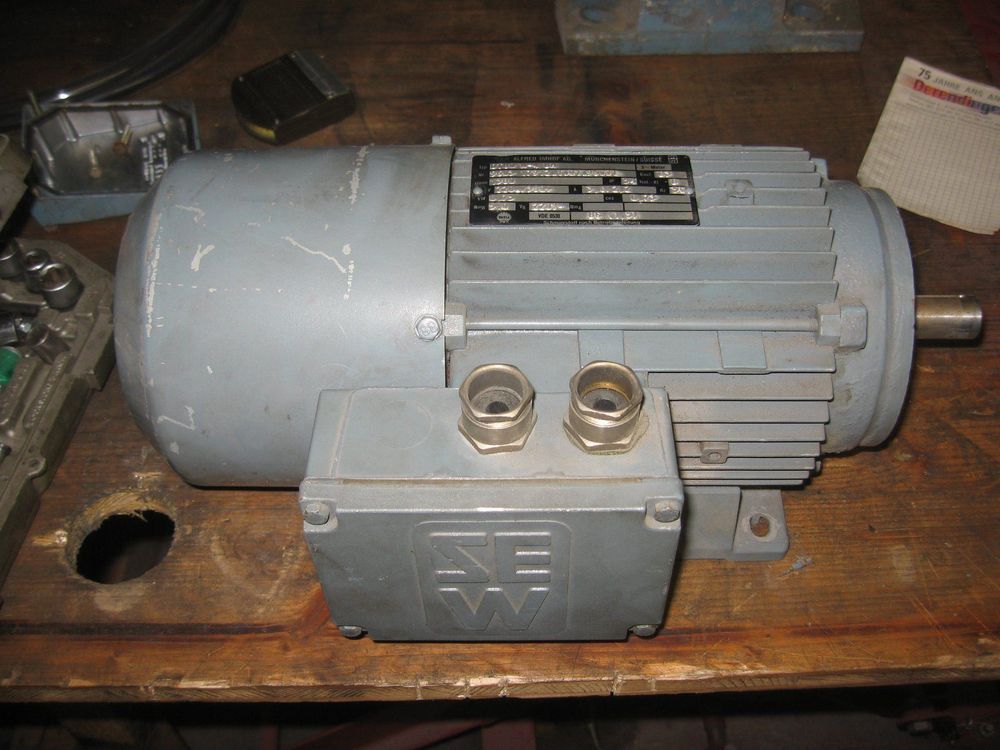 ELEKTROMOTOR MIT BREMSE | Kaufen auf Ricardo