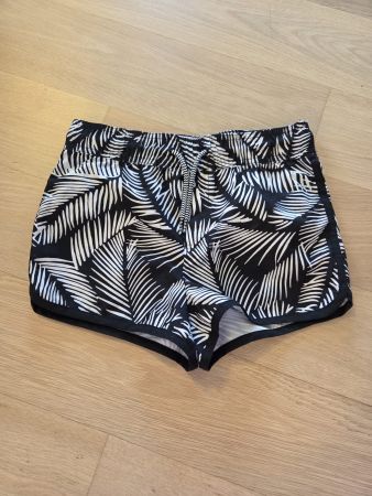 Short fille, motif tropical, taille 134-140, été!