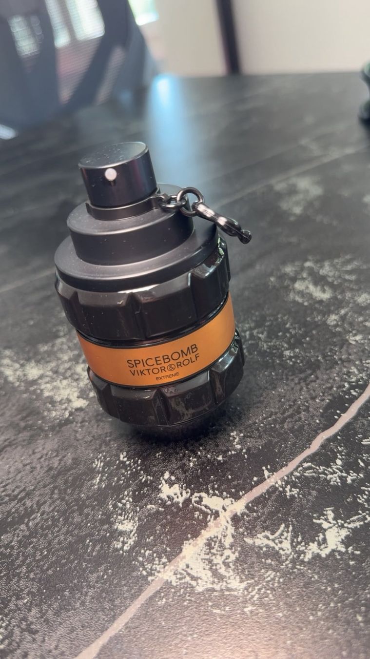 Profumi & Eau de Toilette: Viktor & Rolf Spicebomb Extreme Eau de Parfum, 90 ml – Usato da Frauenfeld venduto da tobiaskoestli1