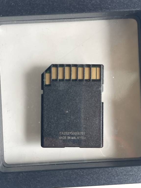 Sandisk Schede di memoria: Sandisc 1TB SD Card 200 MB / sec. Extreme Pro – Usato da Alpnach Dorf venduto da GuntaKinte 1