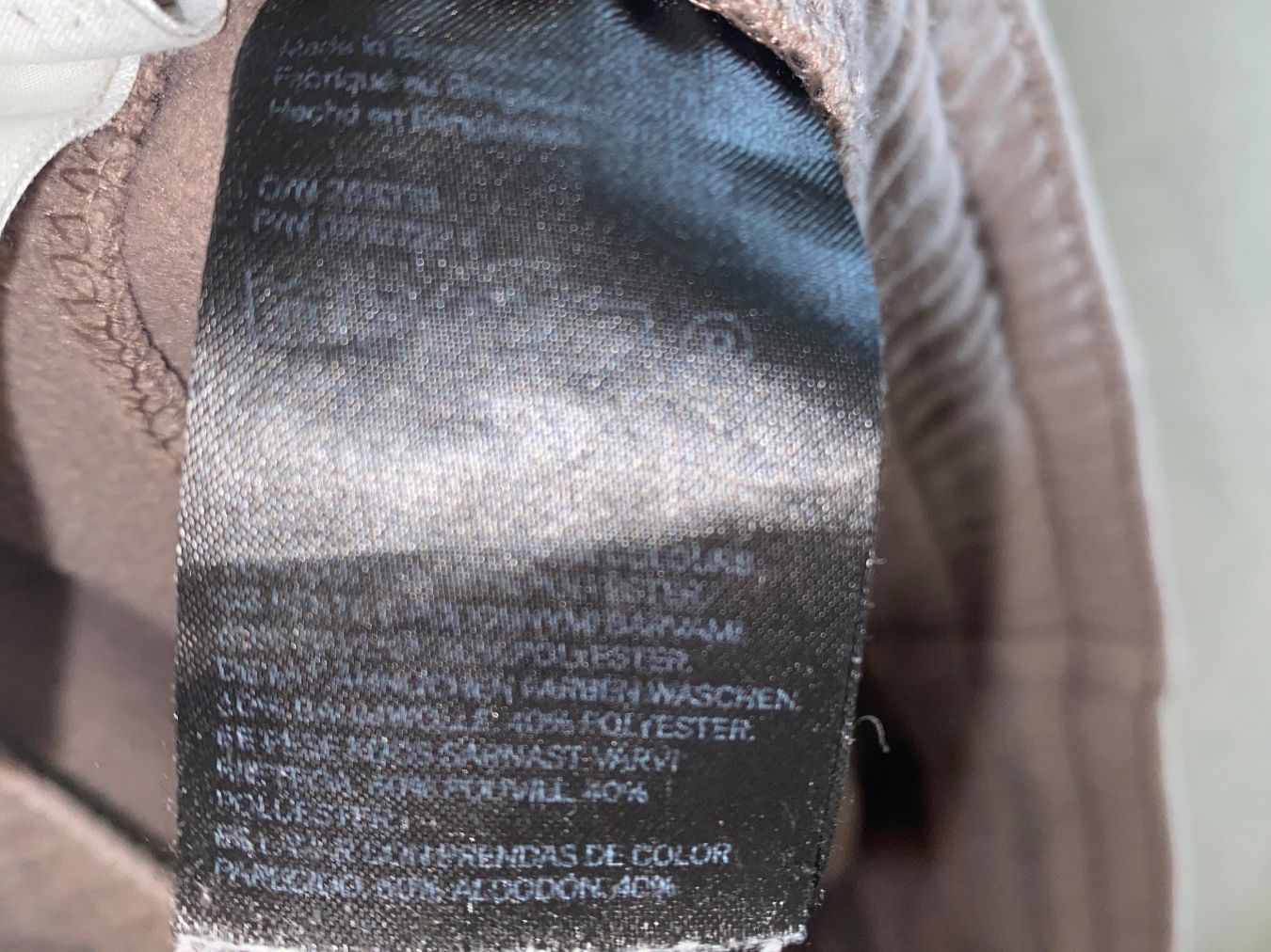 H&M Pantaloni: H&M Trainer L beige-braun mit Taschen & Bändeli – Usato da Zürich venduto da Gamecards 6
