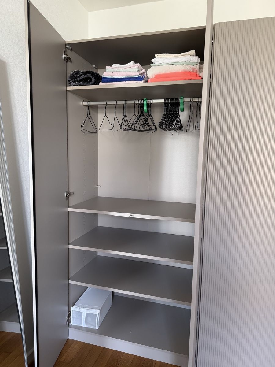 Schränke: Micasa Kleiderschrank Neuwertig Grau – Neu (gemäss Beschreibung) aus Basel von Lara0104 2