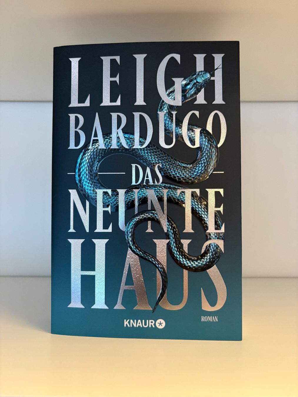 Libri: Das neunte Haus - Leigh Bardugo – Nuovo (secondo la descrizione) da Steffisburg venduto da elsa.catalina
