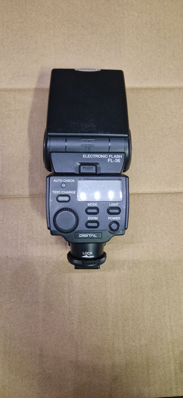 Olympus Flash: Olympus FL-36 Kamerablitzgerät – Usato da Niederlenz venduto da scotti2000 1